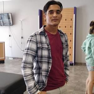 Meet your Posher, Rigoberto